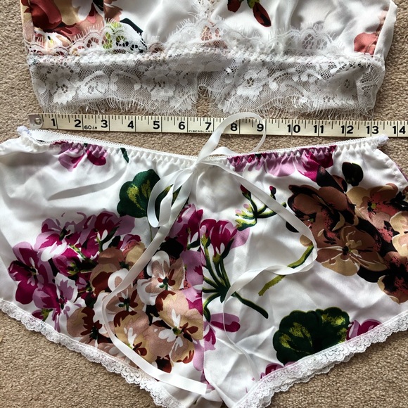 🚫SOLD🚫Floral print lace lingerie set NWOT - Picture 7 of 13